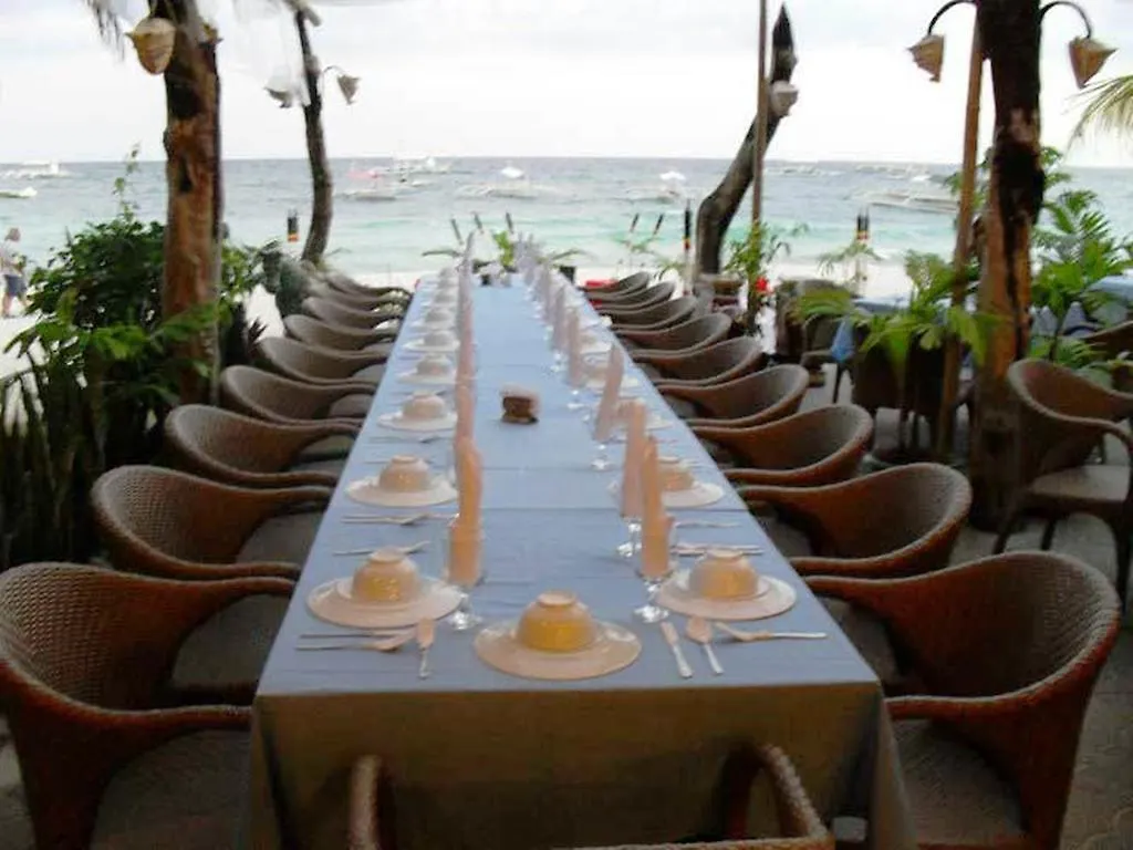 Alona Tropical Beach Resort Panglao
