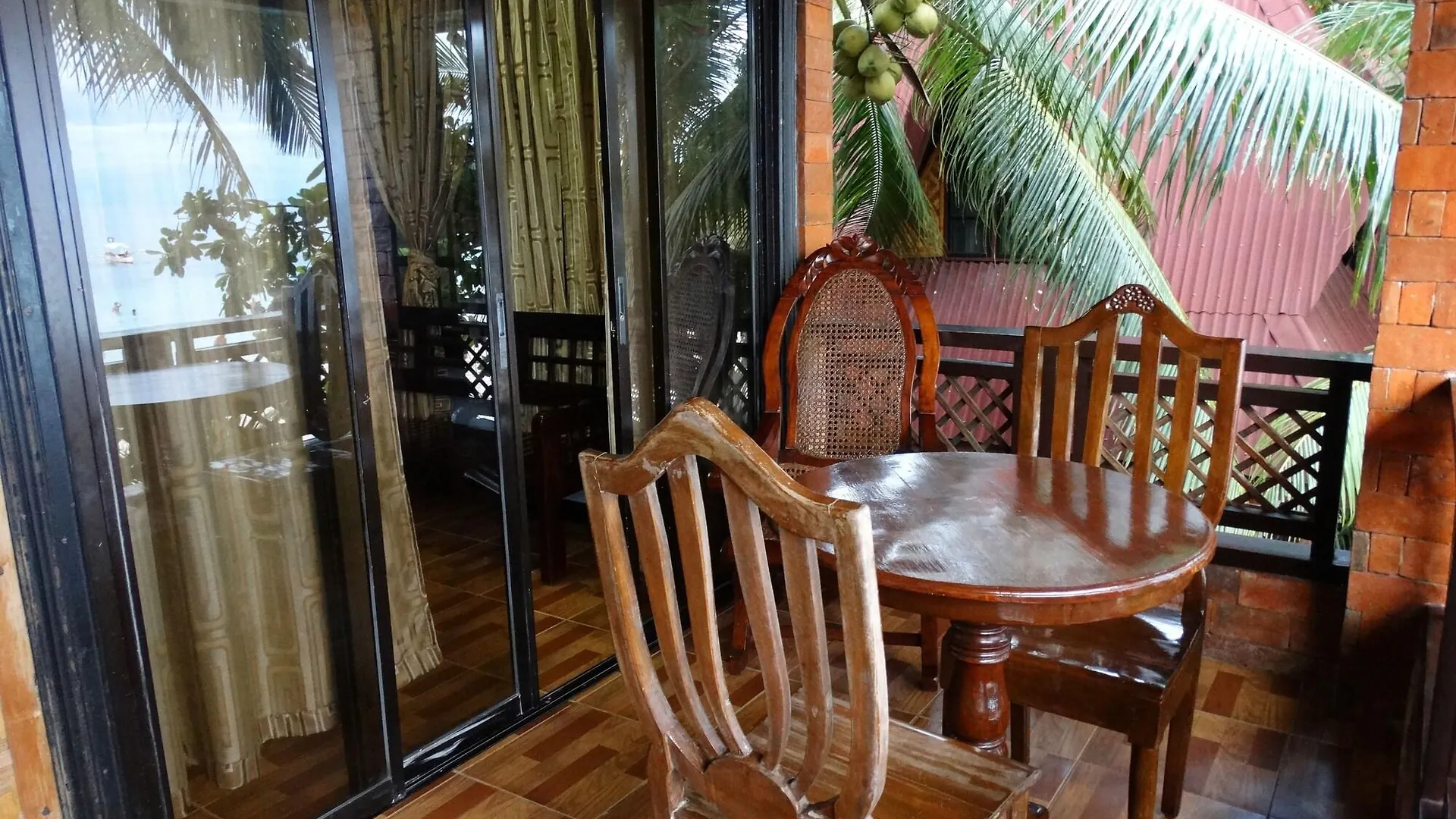 Alona Tropical Beach Resort Panglao
