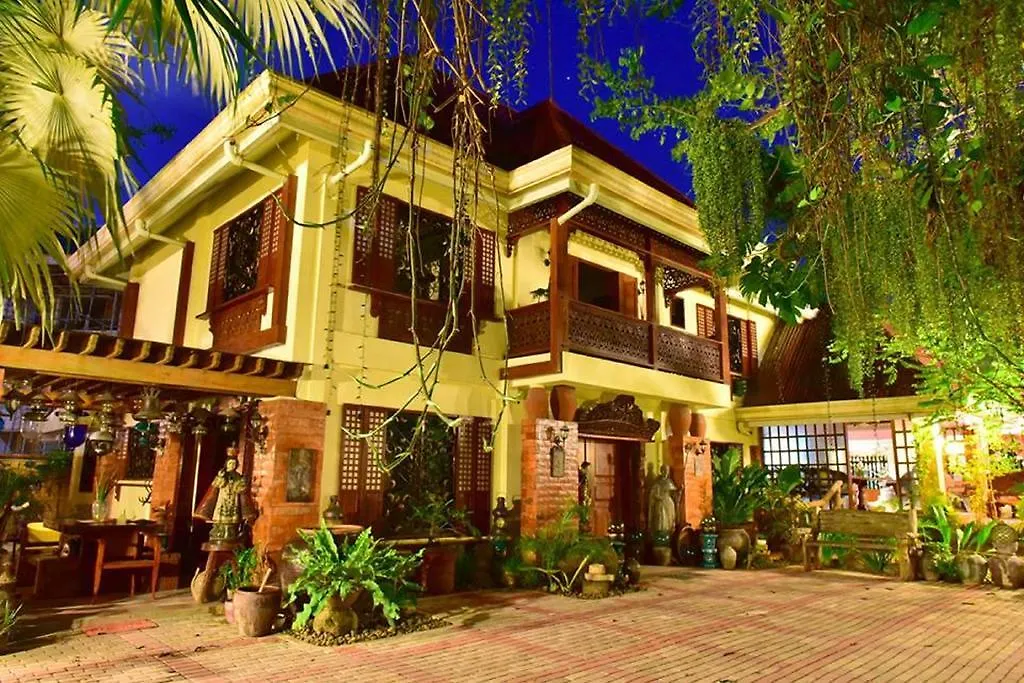 Alona Tropical Beach Resort Panglao