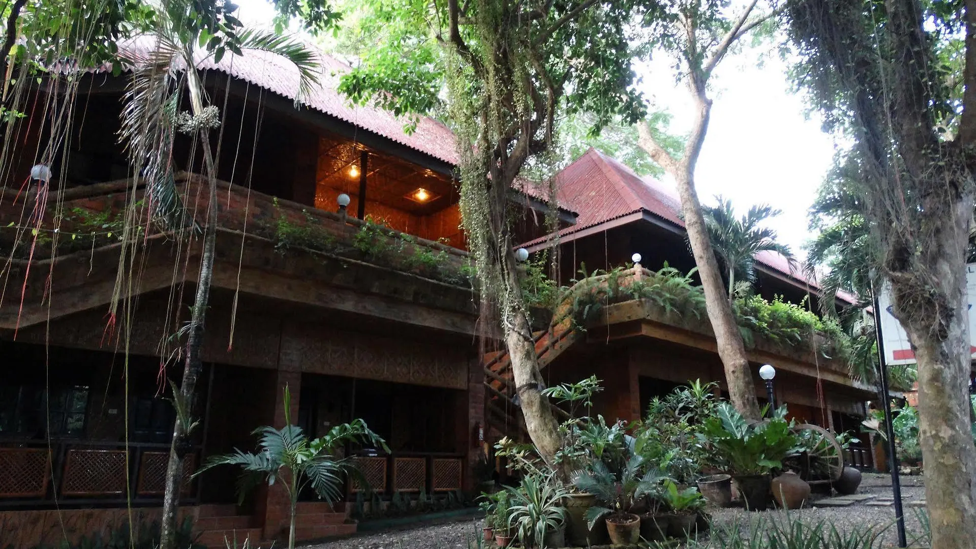 Alona Tropical Beach Resort Panglao