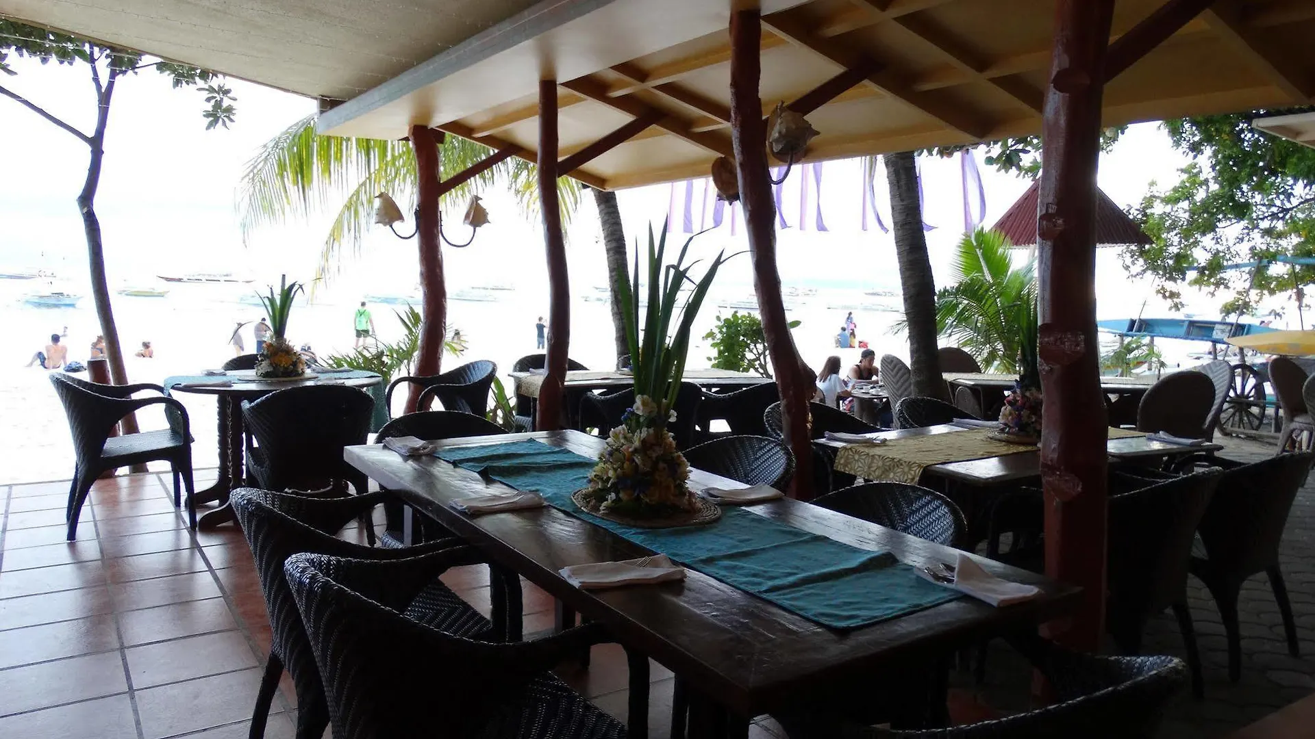 Alona Tropical Beach Resort Panglao