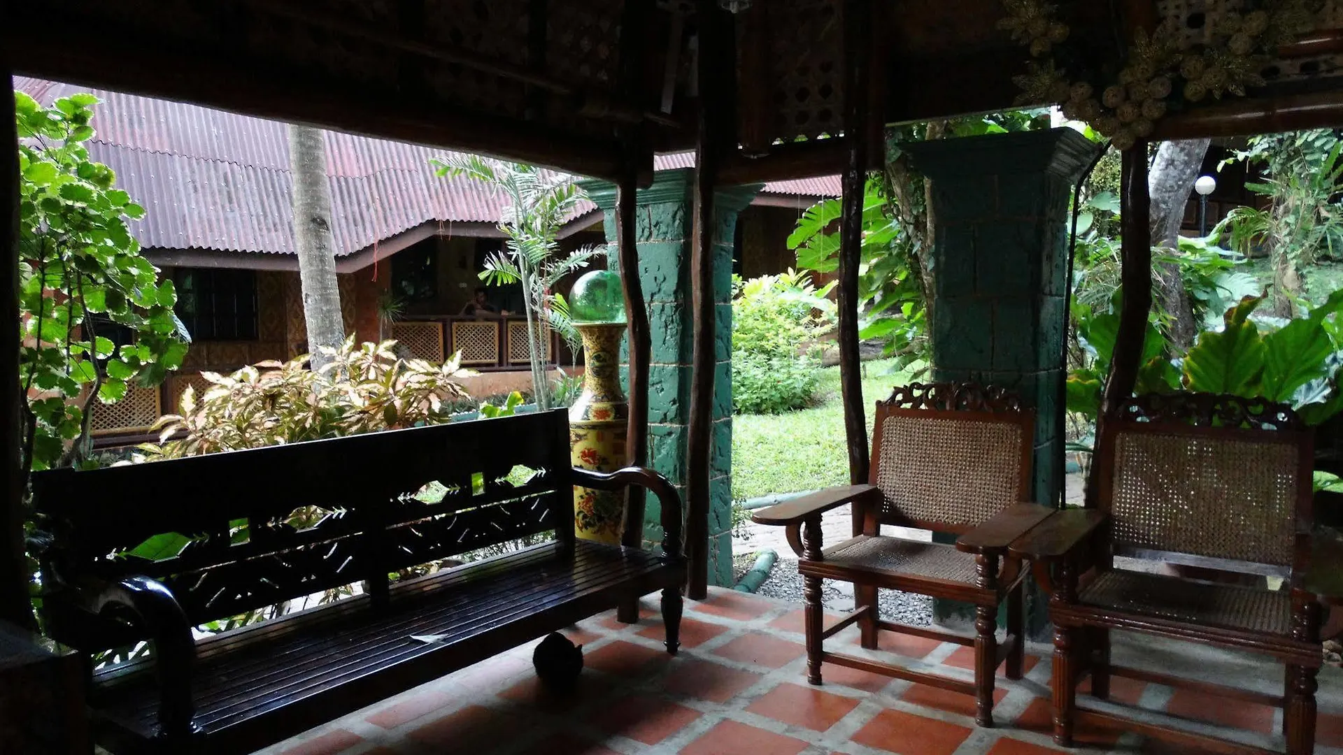 Alona Tropical Beach Resort Panglao